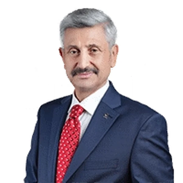 Araklı Belediye Başkanı Hüseyin Avni Coşkun Çebi