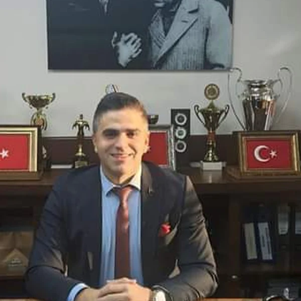 Erdek Belediye Başkanı Burhan Karışık