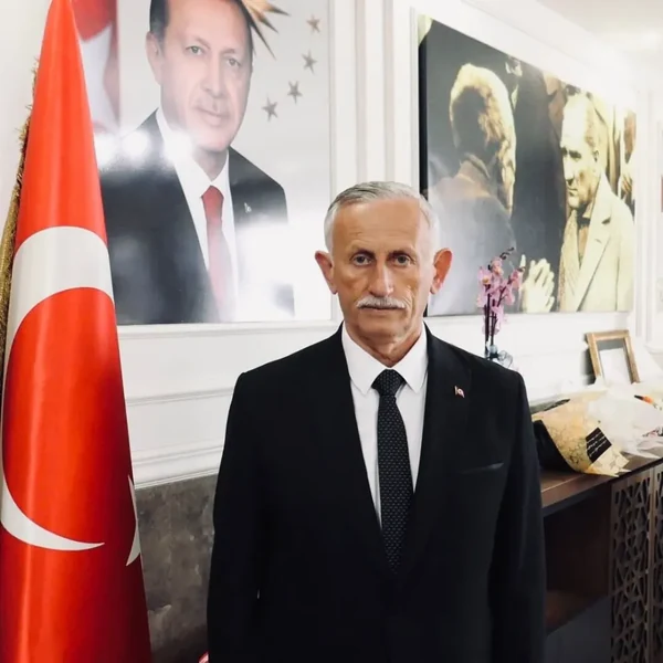 Gülyalı Belediye Başkanı Medet Sipahi