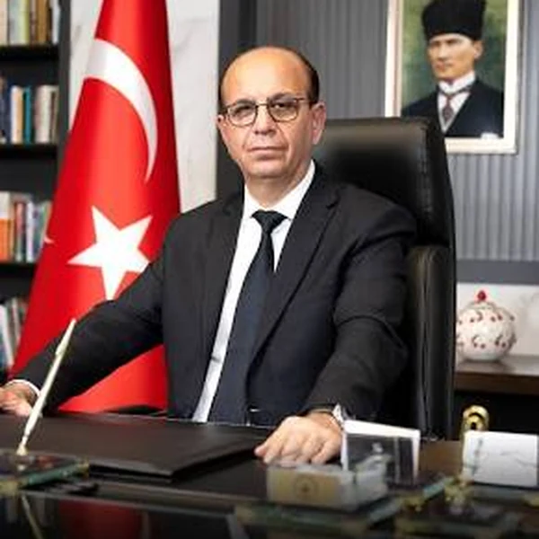 Yeşilyurt Belediye Başkanı İlhan Geçit