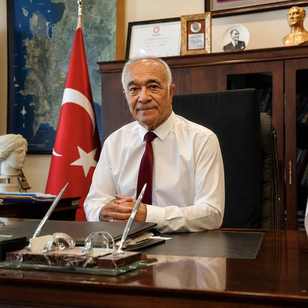 Seferihisar Belediye Başkanı Fuat Gümüş