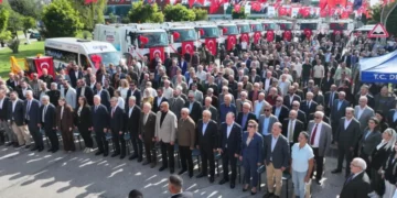 Derince Belediyesi 14 Yeni Hizmet Aracını Tanıttı